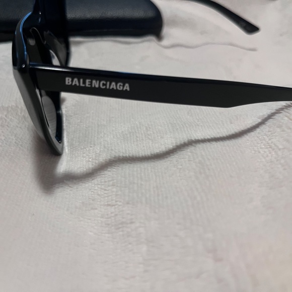 Balenciaga square cateye sunglasses - Picture 3 of 3